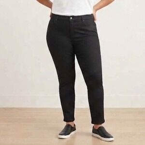 Chico's So Slimming Girlfriend Slim Leg Ankle Jeans Black NWT 4T/20T